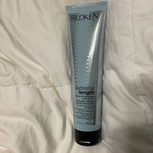 Redken extreme length leave in product